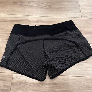 Lululemon Speed Up High-Rise Short Women's Black & White Athletic Shorts